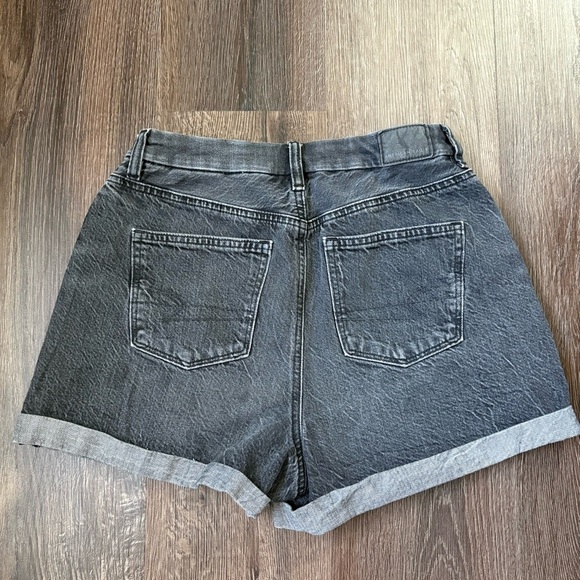 American Eagle Black Cuffed Shorts Size 4 Comfort Stretch Waistband - Picture 5 of 6